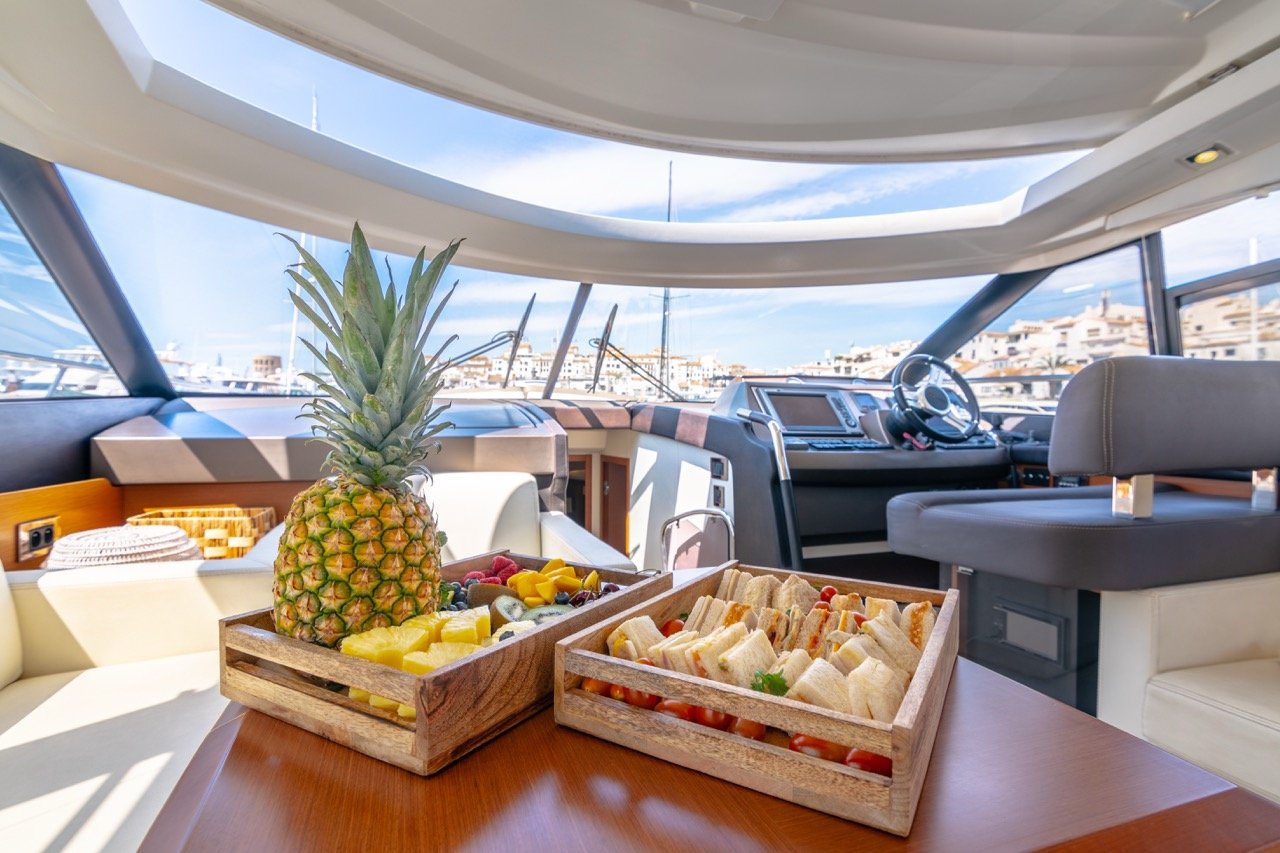 Prestige 50 interior