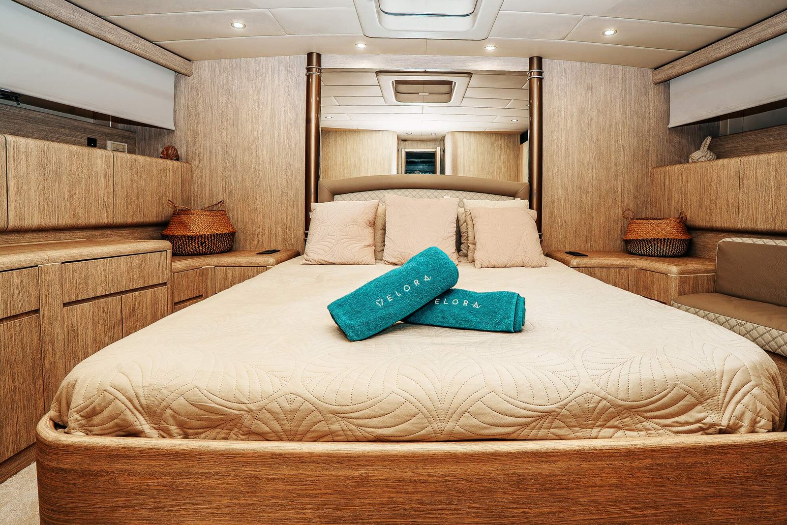 Master cabin aboard Happy Hour yacht charter